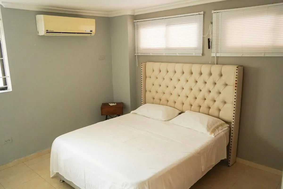 Beachfront 3Br Apartment In Cartagena With Wifi