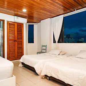 3 A Cuadra De La Playa Y Bahia Cartagena